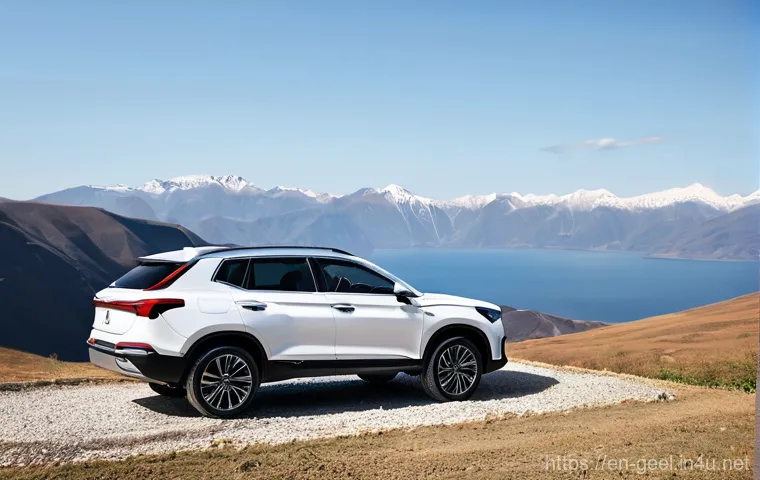 지리 Xingyue의 오프로드 성능 - **Prompt 1: Navigating a Challenging Trail**
    "A sleek, silver Geely Xingyue L confidently powers...