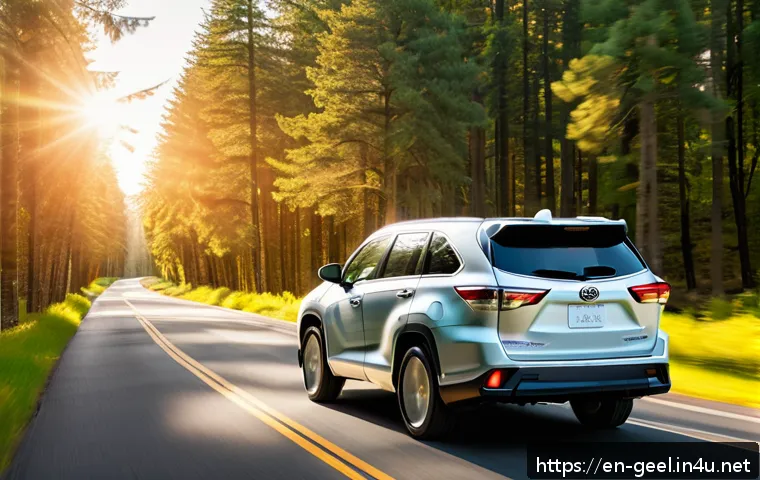 지리 하오위에 하이브리드와 기아 쏘렌토 비교 - A sleek Toyota Highlander Hybrid driving smoothly on a scenic highway during golden hour, showcasing...
